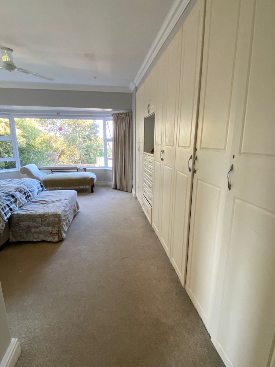 5 Bedroom Property for Sale in Seafield Eastern Cape